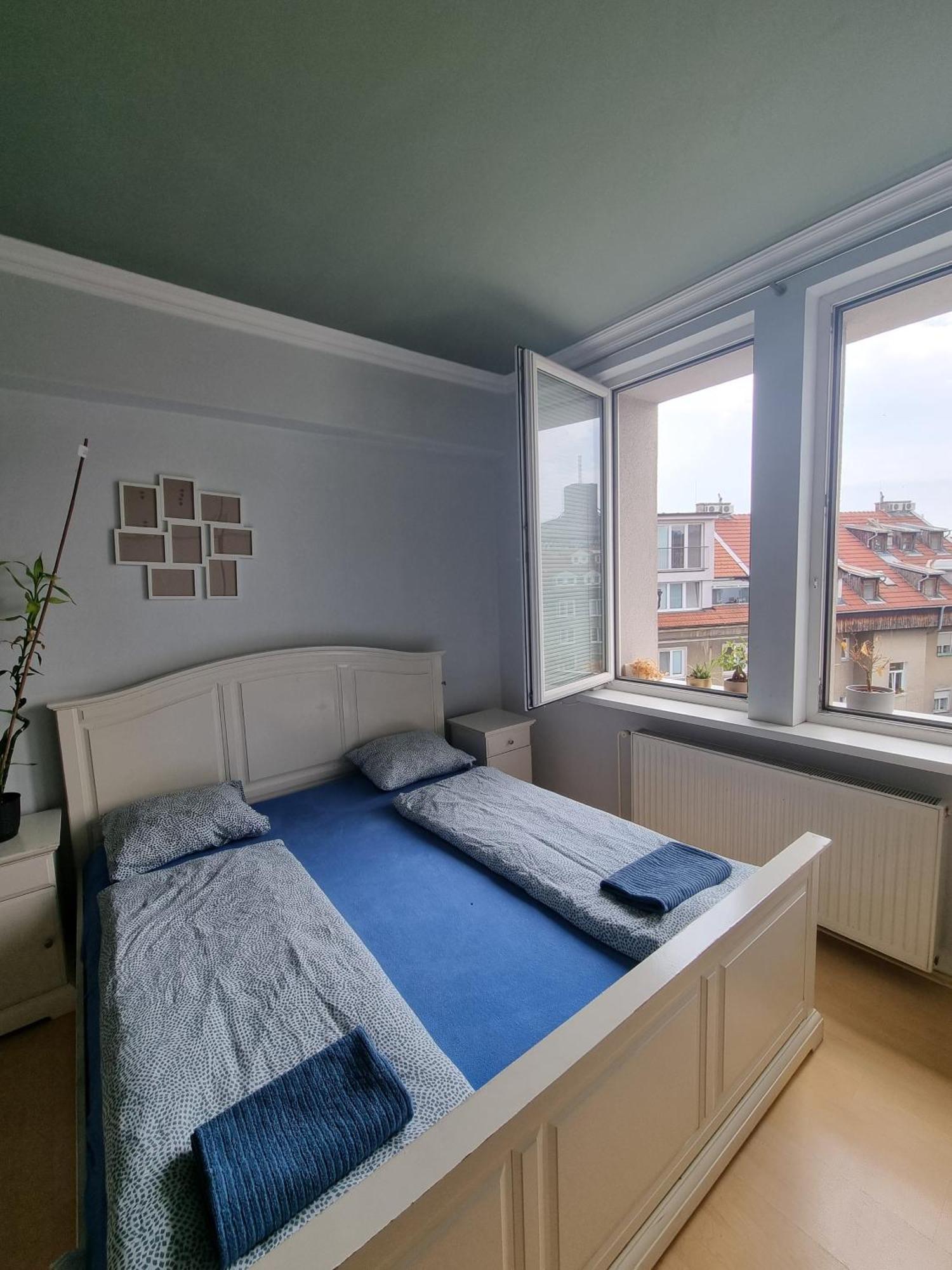 Big 4 Room Huge Apartment Братислава Экстерьер фото